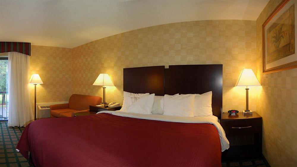 Best Western Plus Keene Hotel חדר תמונה