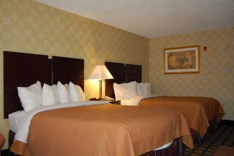 Best Western Plus Keene Hotel חדר תמונה