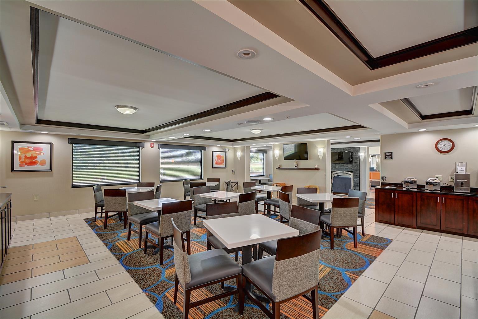 Best Western Plus Keene Hotel מראה חיצוני תמונה